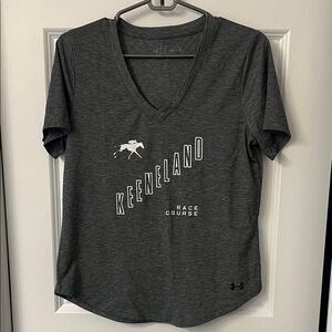 NWOT Under Armour Keeneland Race Course Women's Charcoal Graphic V-Neck Tee